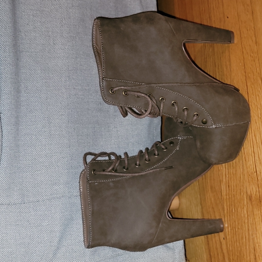 Brown lace up heeled boot